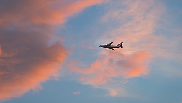 Перевозивший спикера представителей палаты США самолет направился в Тайвань