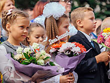 Mash: в Подмосковье во время школьных линеек в обморок упали 16 детей