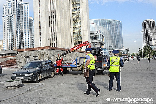 В Госдуме Куйвашева попросили обуздать эвакуаторы