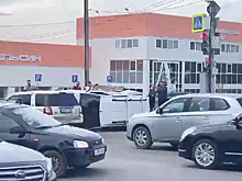 В Рязани у НИТИ перевернулась машина