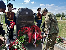 Стелу воинам-забайкальцам открыли на Аллее Памяти под Санкт-Петербургом