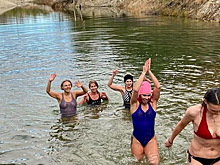 Электрогорские «моржи» открыли сезон зимнего плавания