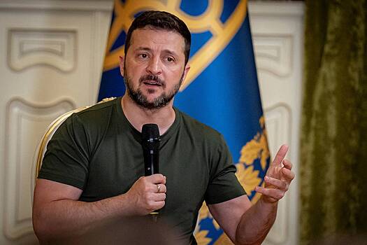 Зеленский заявил о разработке собственных дальнобойных ракет на Украине