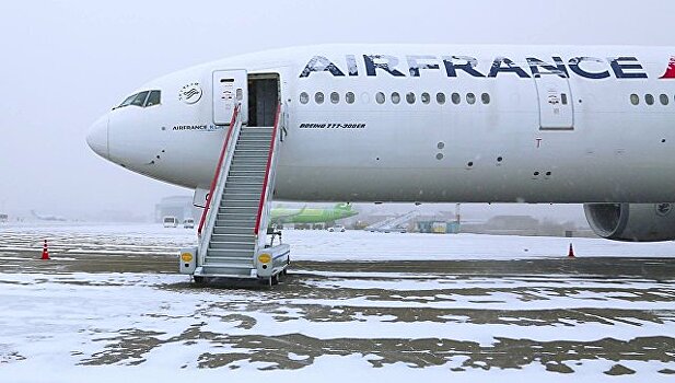 За пассажирами Boeing-777 в Иркутске вылетел третий борт