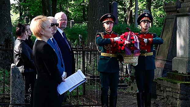 В Санкт-Петербурге почтили память Федора Литке в честь 175-летия РГО