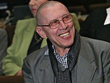 Завидовал Высоцкому и водил внебрачного сына по телешоу. Личная драма и счастливые женщины Валерия Золотухина