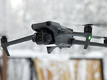 Губернатор Югры подарил активистам Движения Первых медиалабораторию на колёсах