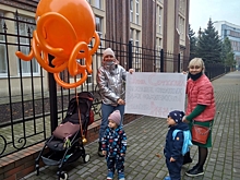 Мамы спасенных младенцев Элиной Сушкевич выступили в поддержку врача