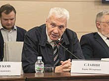 РЕН ТВ: Mercedes сбил в центре Москвы экс-помощника Горбачева Славина