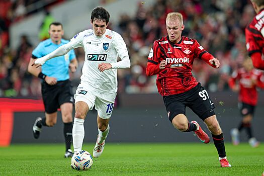 «Ему достаётся от Станковича больше всех». Мор — о защитнике «Спартака» Денисове