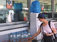 На станциях МЦК пассажирам раздают воду