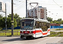 "Уралтрасмаш" передал Омску партию трамваев, адаптированных для маломобильных пассажиров