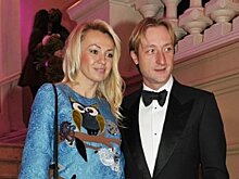 Статья о сыне Плющенко и Рудковской снята с публикации. Владелец StarHit принёс извинения