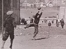 А у нас во дворе...