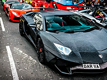 Lamborghini Aventador 700 часов обклеивали стразами