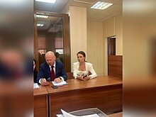 Адвокат Чекалиной заявил, что с блогера сняли все ограничения