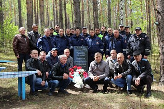 В Иркутской области дорожные полицейские почтили память коллег, погибших при исполнении служебного долга