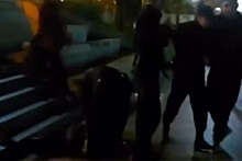В Приморье группа мужчин устроила потасовку с сотрудниками полиции