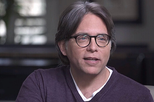 Суд присяжных в Нью-Йорке признал основателя секс-культа Nxium виновным по всем пунктам обвинения