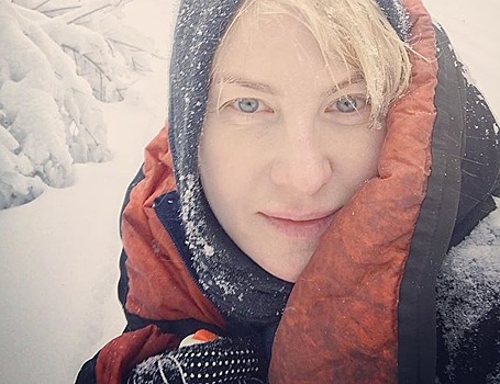 Рената Литвинова сделала селфи без макияжа во время «снегопада века»