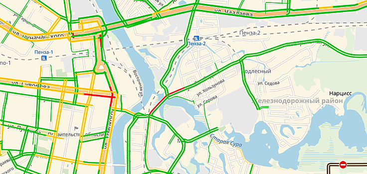 Утром пензенцы теряют время в пробках в центре города