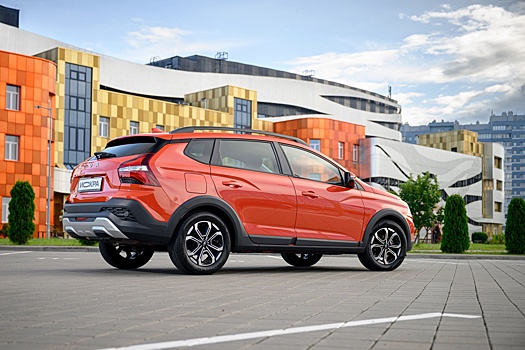 Lada Iskra идет на экспорт: АвтоВАЗ начинает готовить поставки в ОАЭ