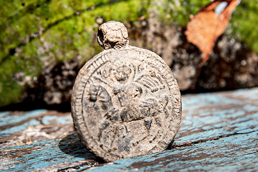 В Крыму нашли уникальный византийский медальон