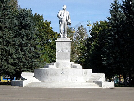 Коммунисты планируют отреставрировать памятник Ленину во Ржеве