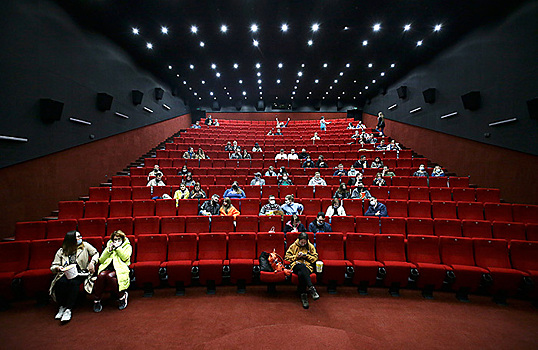 Российские кинотеатры приостанавливают «серый» показ зарубежных фильмов