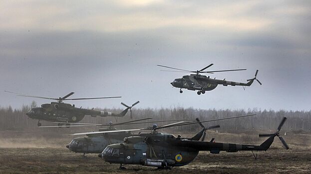 Латвия подарила Украине четыре вертолета