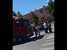 В Орле под колёсами «Шкоды» пострадала женщина