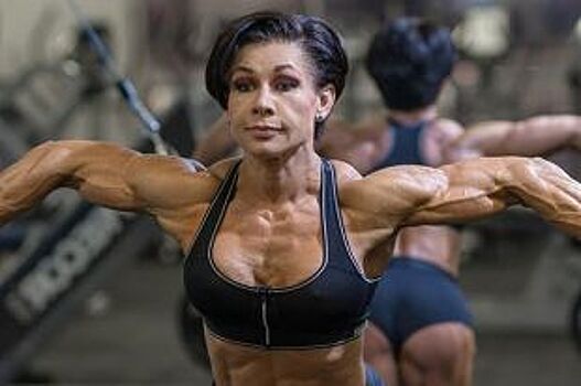Зена, королева мускулов. Как в 50+ стать чемпионкой мира по бодибилдингу