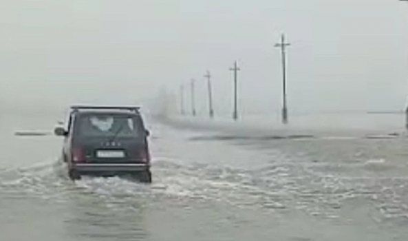 В Волгоградской области из-за разлива Дона затопило автодорогу