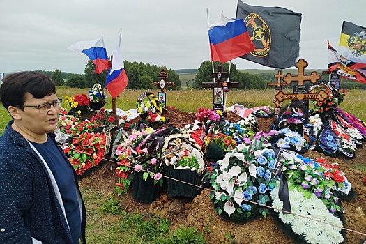 Активисты возмутились скученностью могил на Аллее Славы в Красноуфимске