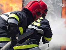 Пожар вспыхнул в квартире многоэтажного дома в Москве