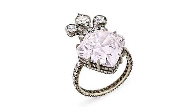 Кольцо королевы Марии-Антуанетты продали на аукционе за 14 миллионов долларов
