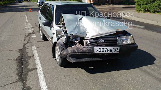 «Девятка» протаранила иномарку на пешеходном переходе в Красноярске