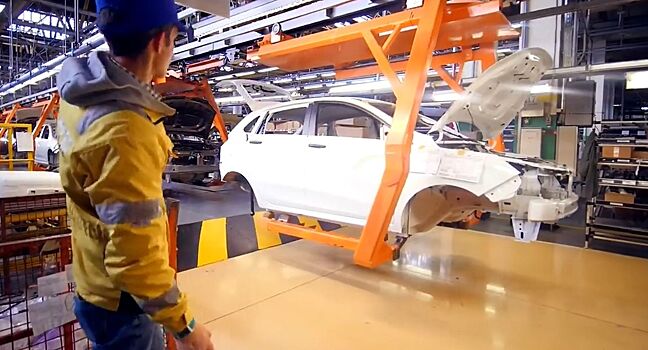 "АвтоВАЗ" повысит зарплату сотрудникам на 3,5%