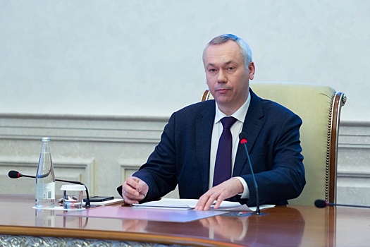 Максимально очистить центр Новосибирска от проводов поручил губернатор Травников