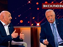 На самолет Леонида Якубовича в Казахстане напали розовые фламинго