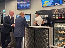 Путин пошутил, что выпил кофе в кредит