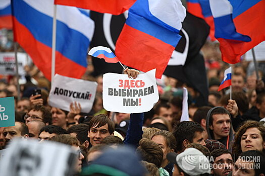 Bloomberg (США): союзники Путина с симпатией относятся к протестам