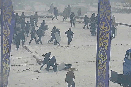 Число задержанных в Казахстане достигло почти восьми тысяч