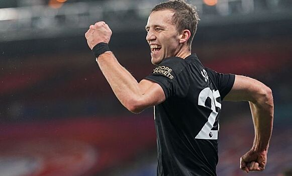 "Вест Хэм" обыграл "Кристал Пэлас" и обошел "Ливерпуль"