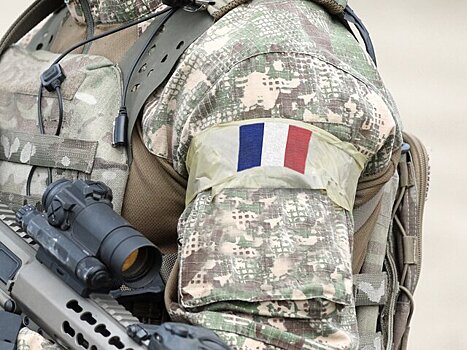 РИА Новости: на убитом военном в ЛНР нашли шевроны с французским флагом