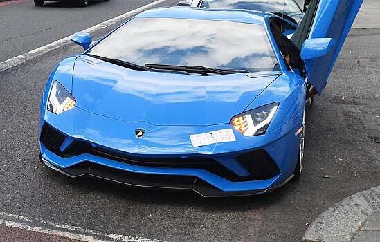 Lamborghini продаст последний Aventador