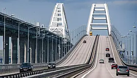Движение по Крымскому мосту приостановили до 3 октября
