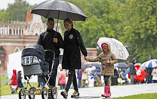 Матримониальный интерес: почему иметь семью в России выгодно