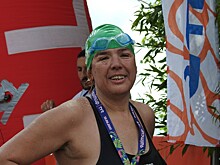 Переплывшая Ла-Манш спортсменка победила в марафонском заплыве в Саратовской области