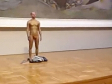 Раздевшийся в Третьяковке хочет работать с музеем